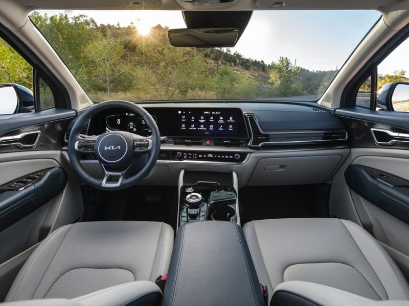 2025 Kia Sportage HEV SX w/Black Interior OEM Shot 4