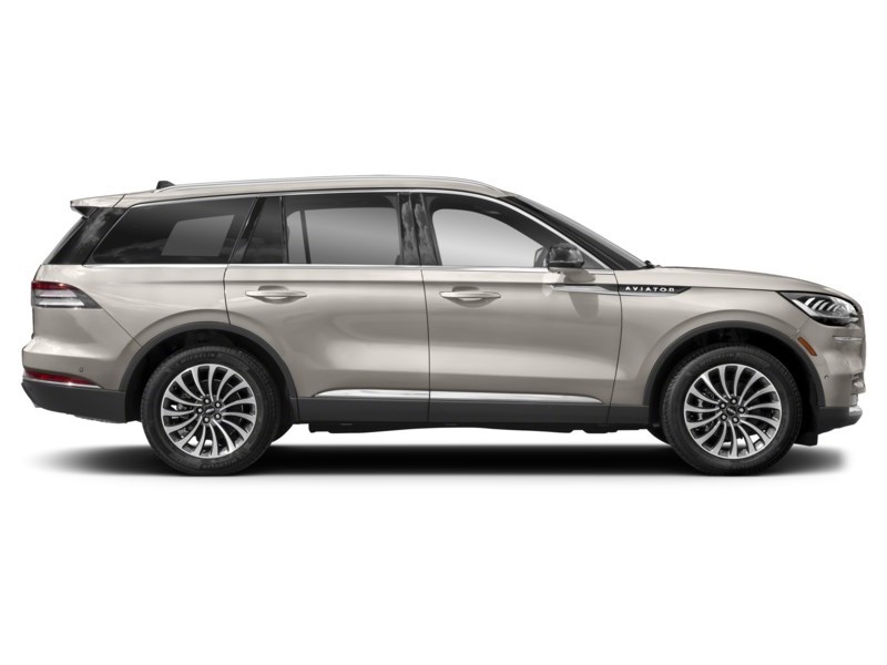2023 Lincoln Aviator Reserve Exterior Shot 10