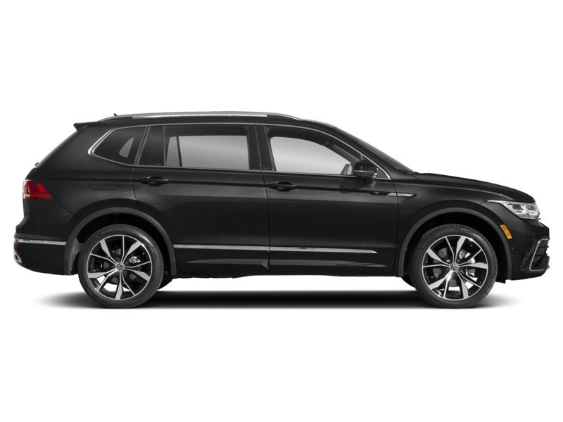2024 Volkswagen Tiguan Highline R-Line Exterior Shot 10