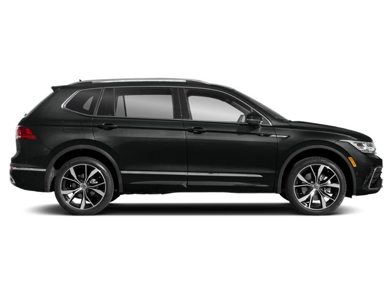2022 Volkswagen Tiguan Highline R-Line Exterior Shot 10