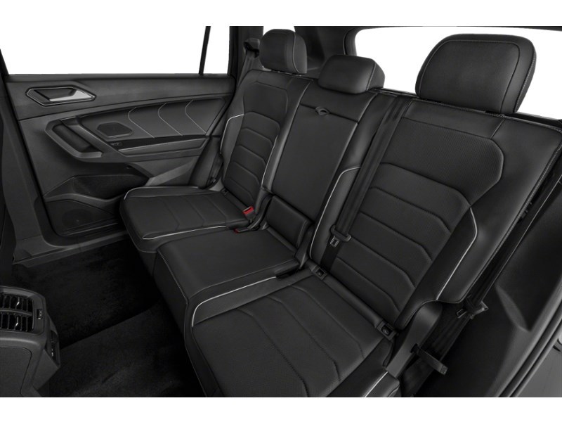 2022 Volkswagen Tiguan Highline R-Line Interior Shot 5