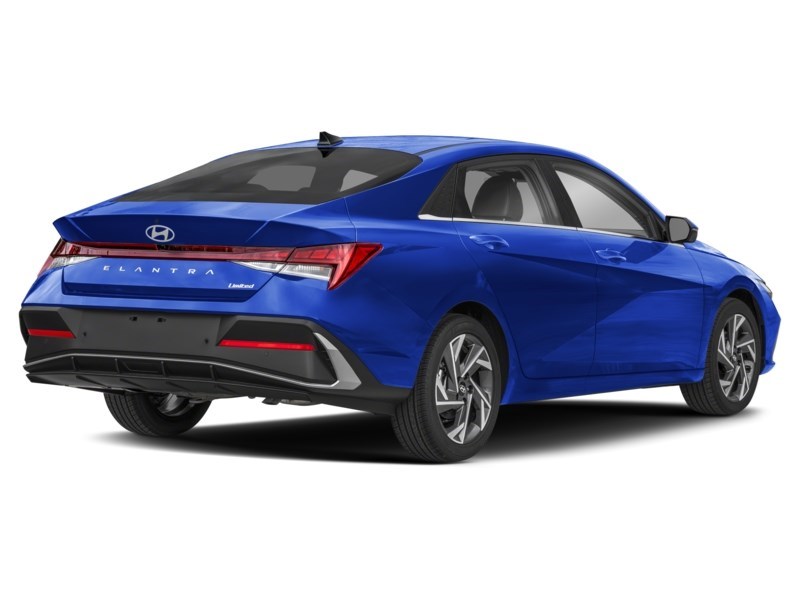 2024 Hyundai Elantra Luxury Exterior Shot 2