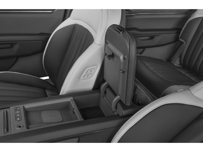 2026 Kia EV9 Land w/GT-Line Interior Shot 7