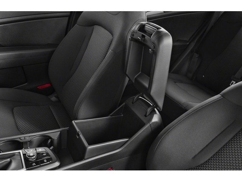 2025 Kia Sportage LX Interior Shot 7
