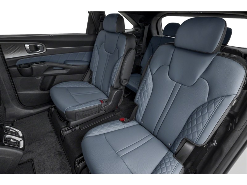 2026 Kia Sorento HEV SX Interior Shot 5