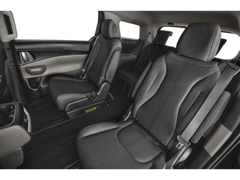 2026 Kia Carnival LX+ FWD Interior Shot 5