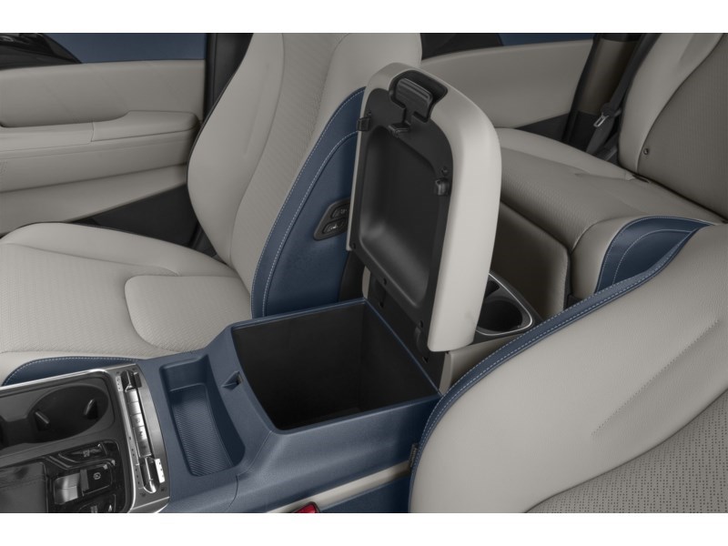 2026 Kia Carnival SX+ FWD Interior Shot 7