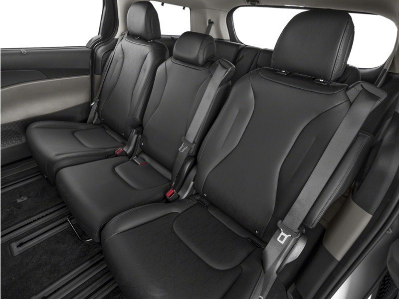 2026 Kia Carnival HEV LX+ OEM Shot 6