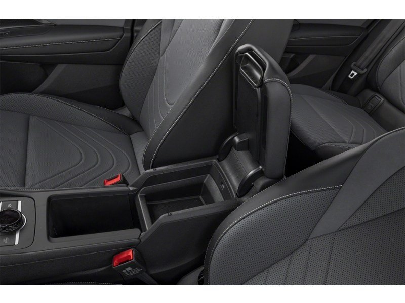 2026 Volkswagen Tiguan Comfortline Interior Shot 7