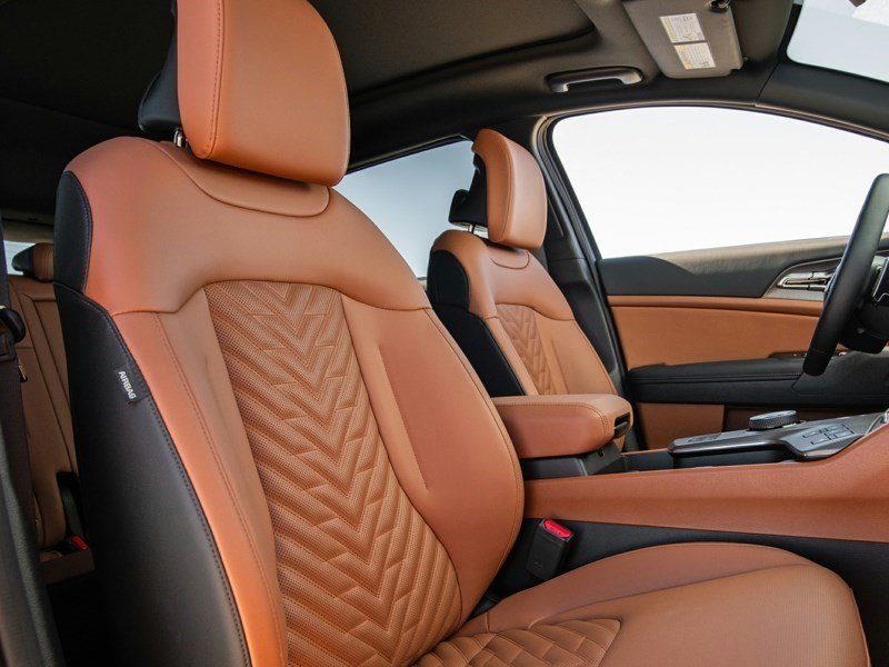 2026 Kia Sportage PHEV EX OEM Shot 3