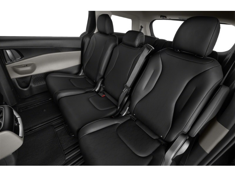 2027 Kia Carnival HEV LX+ Interior Shot 5