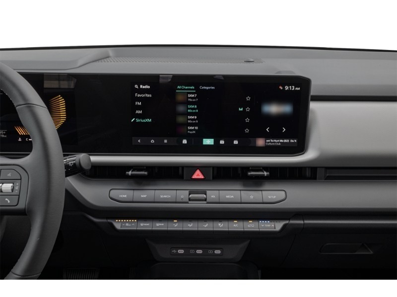 2027 Kia Seltos LX Interior Shot 2