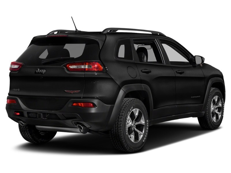 2017 Jeep Cherokee Trailhawk Diamond Black Crystal Pearl  Shot 2