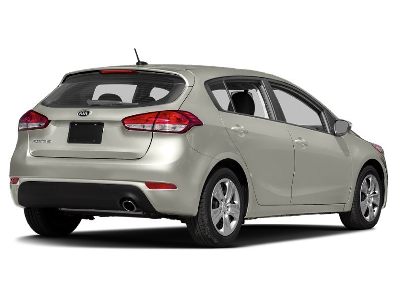 2016 Kia Forte 2.0L LX+ (M6) Snow White Pearl  Shot 6