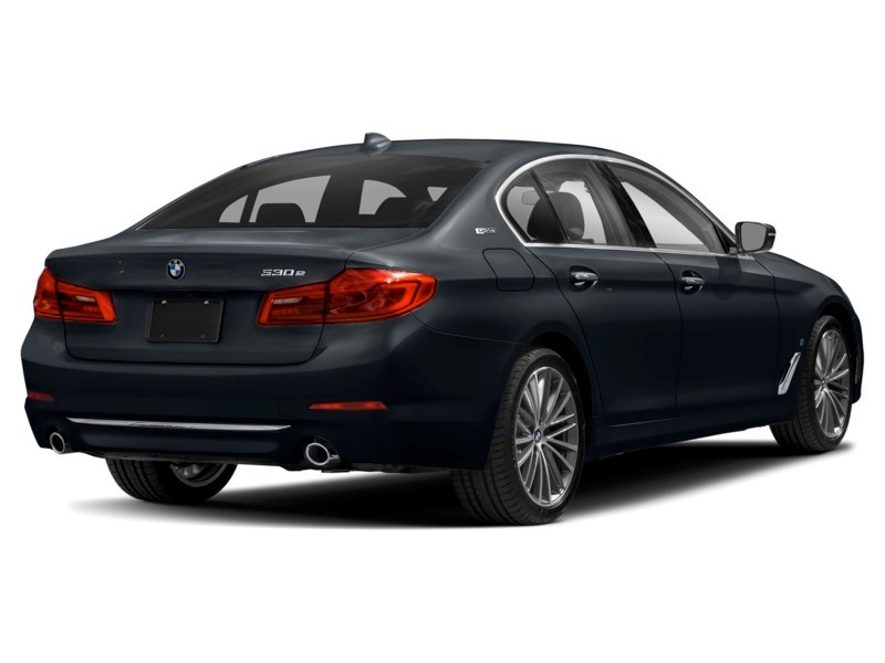 2018 BMW 530e xDrive iPerformance Carbon Black Metallic  Shot 2