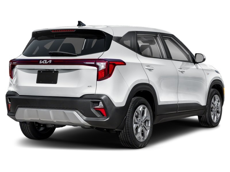 2024 Kia Seltos LX Snow White Pearl  Shot 6